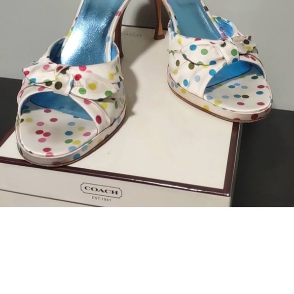 Beautiful coach low heel sandals in good condition - Picture 5 of 5